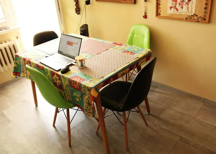 Top-center Bestview Sofia